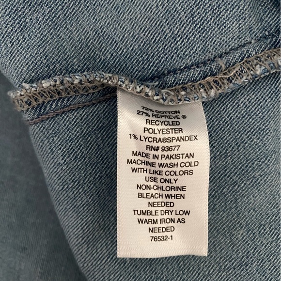 St. John's Bay Light Wash Stretch Denim Jean Jacket NWT Size XXL - Picture 8 of 8